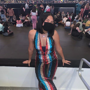 Meet your Posher, Lana